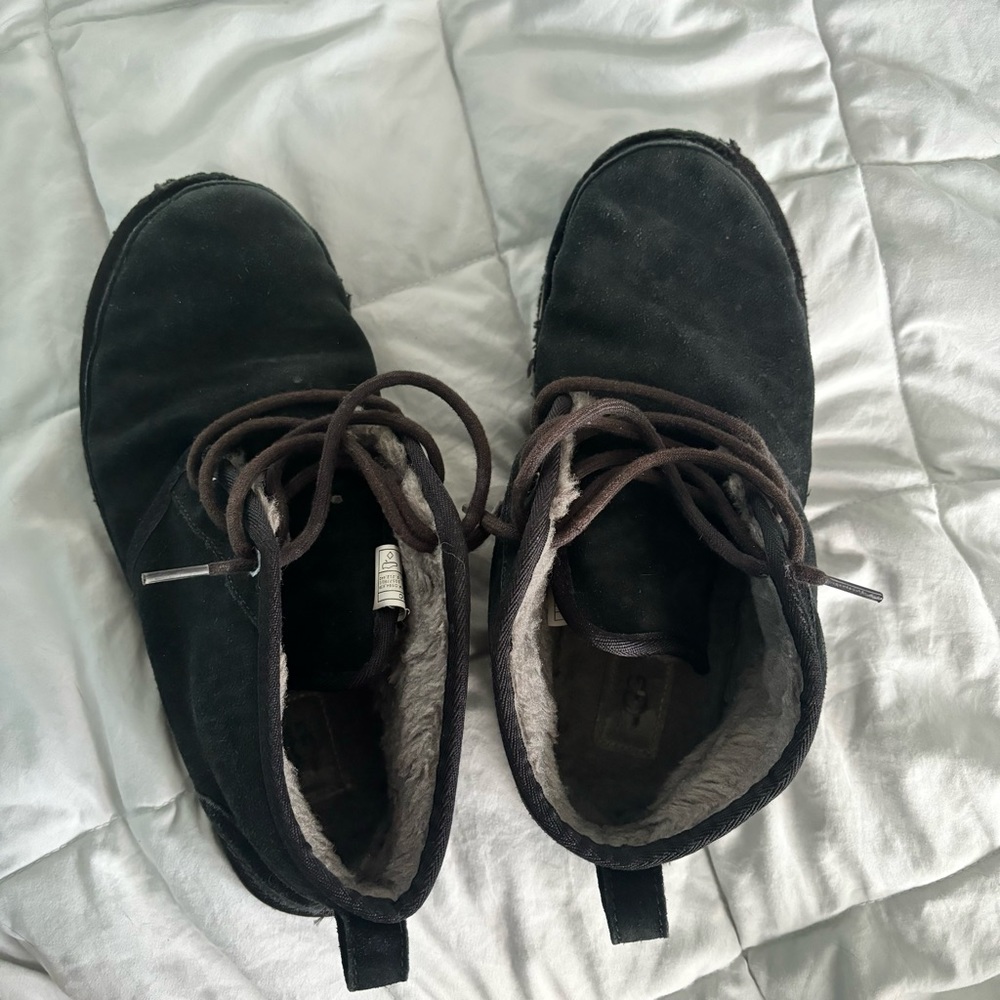 Worn Ugg Fuzzy Linned Shoes Size 10